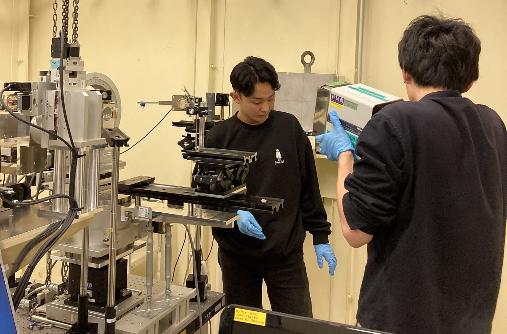 Spring-8で実験を行いました。（2025/11/10~14）